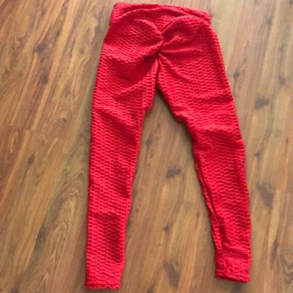 Red Ruched butt fitness leggings. Size S - Picture 1 of 6